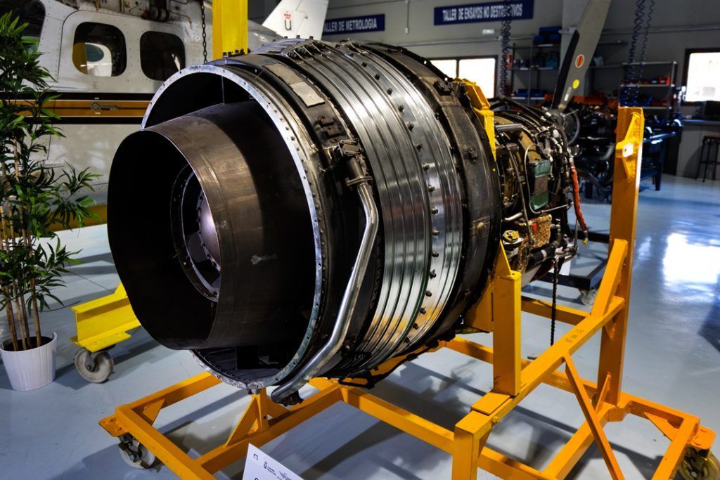 11a. Aerodinámica, estructuras y sistemas de aviones con motor de turbina