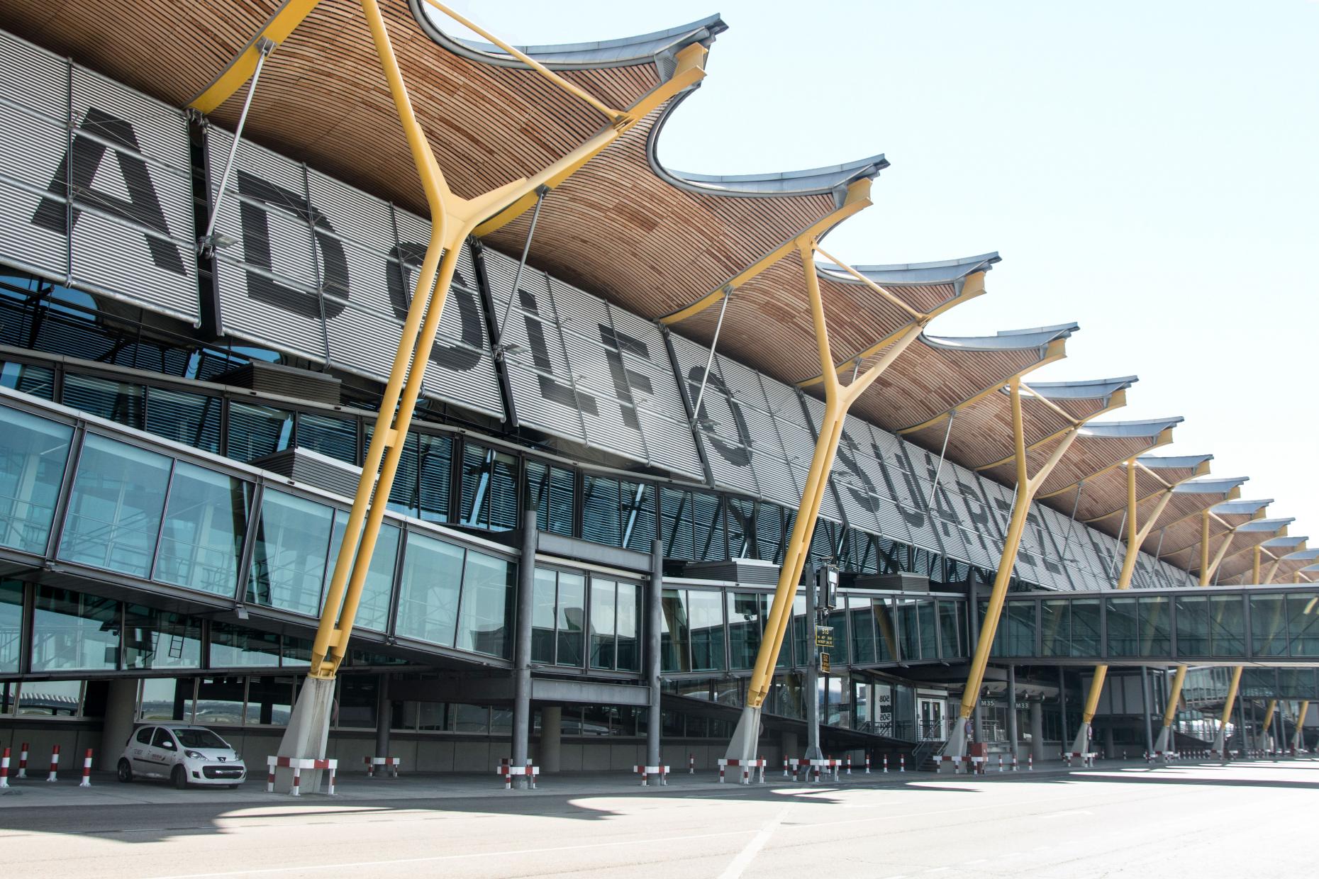 aeropuerto-madrid-barajas-adolfo-suarez