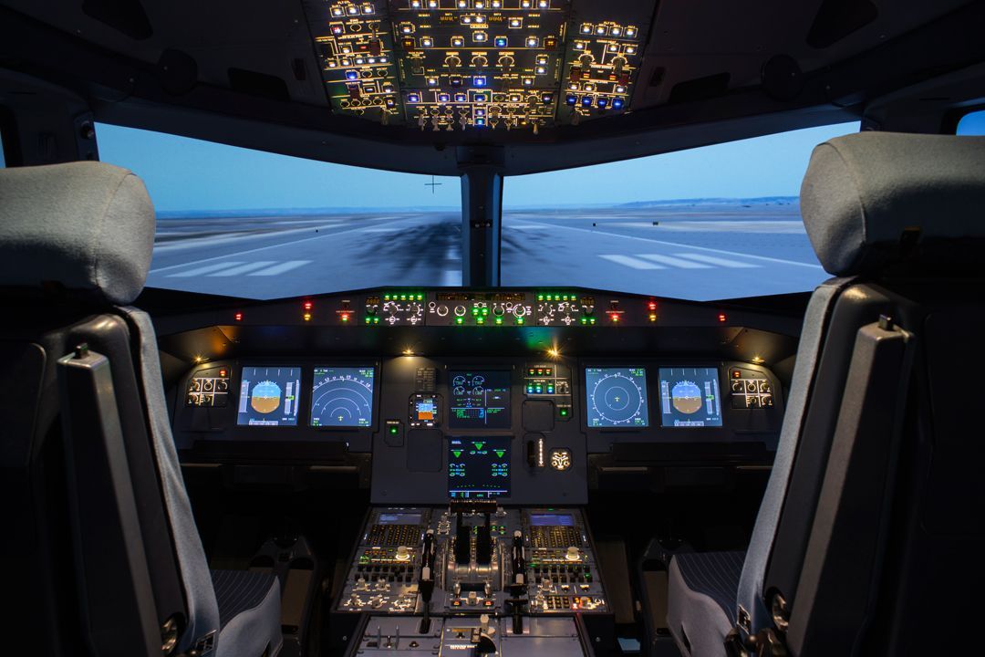 Simuladores de vuelo para entrenamiento profesional