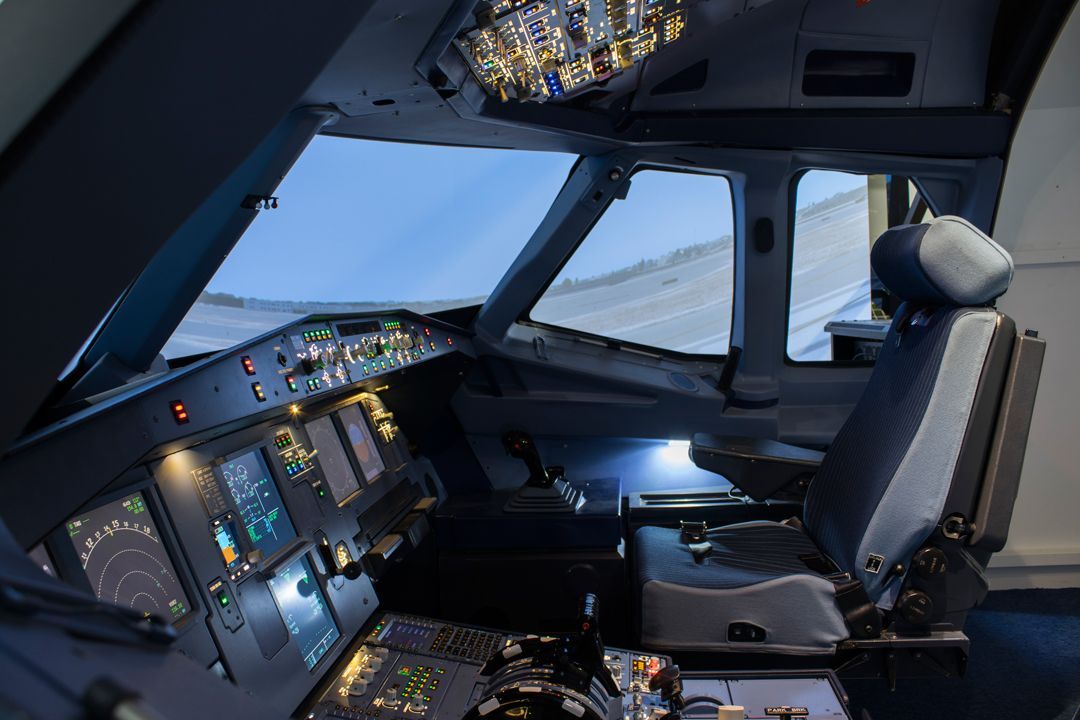 Simuladores de vuelo para entrenamiento profesional